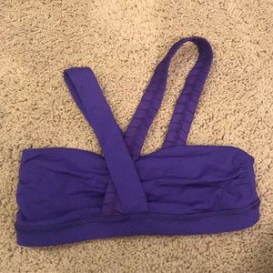 super rare lululemon sports bra! size 4